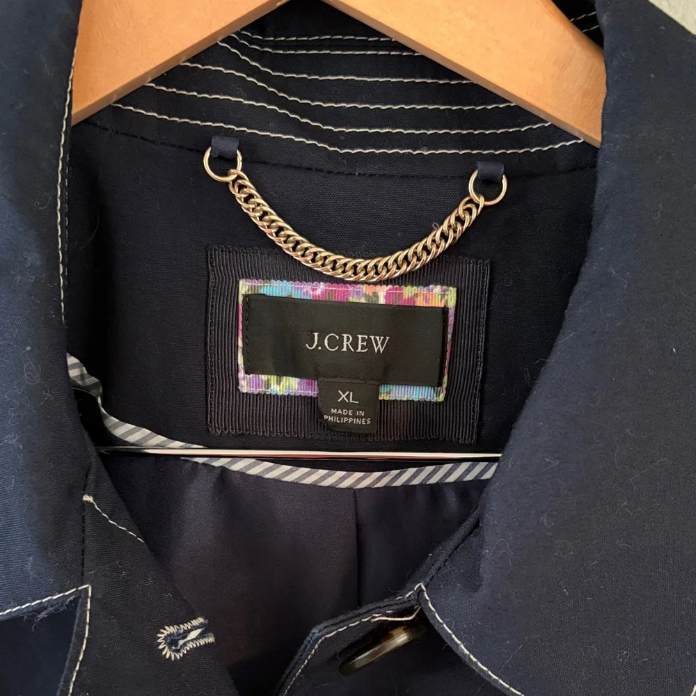 J Crew 100% Cotton  Navy Blue Trench Coat w/ contrasting white stitching size XL - Picture 3 of 7